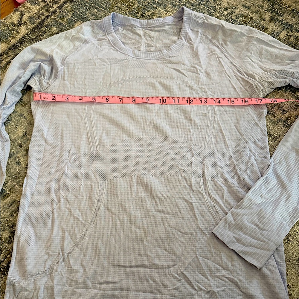 Lululemon Swiftly Tech Long Sleeved Crew